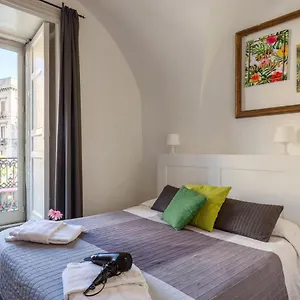 Gasthuis Da Gianni E Lucia With Bathroom In The Center, Catánia